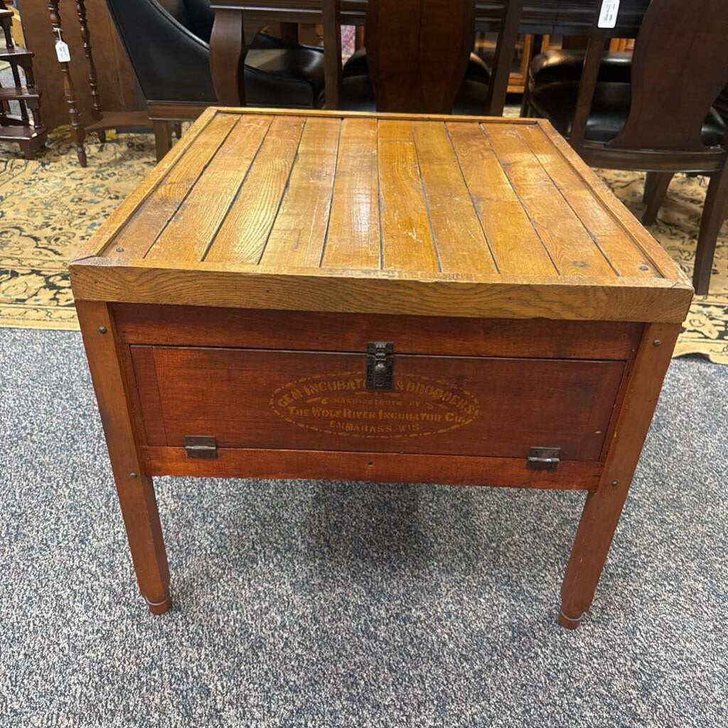 Antique Gem Incubator / Brooder (23x26x29)