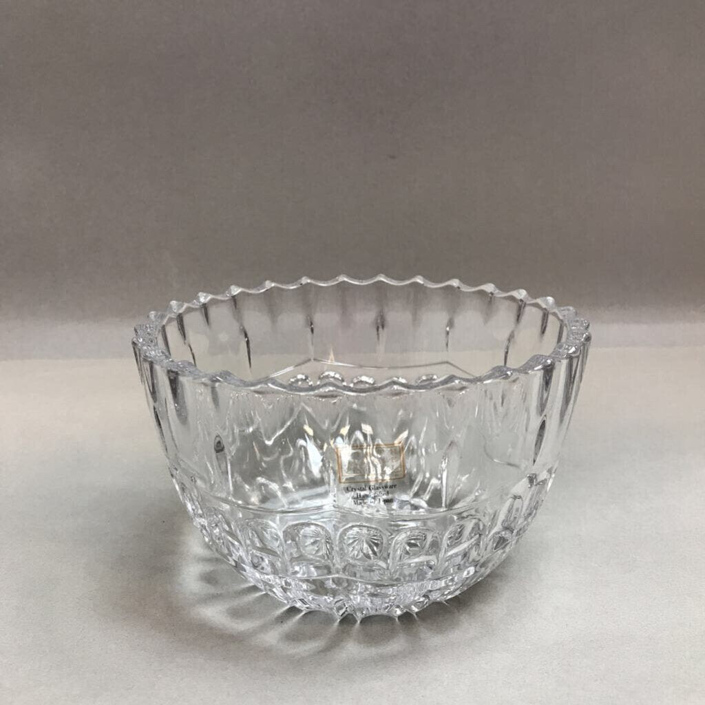 Vintage Round Clear Glass Serving Bowl (4x6)