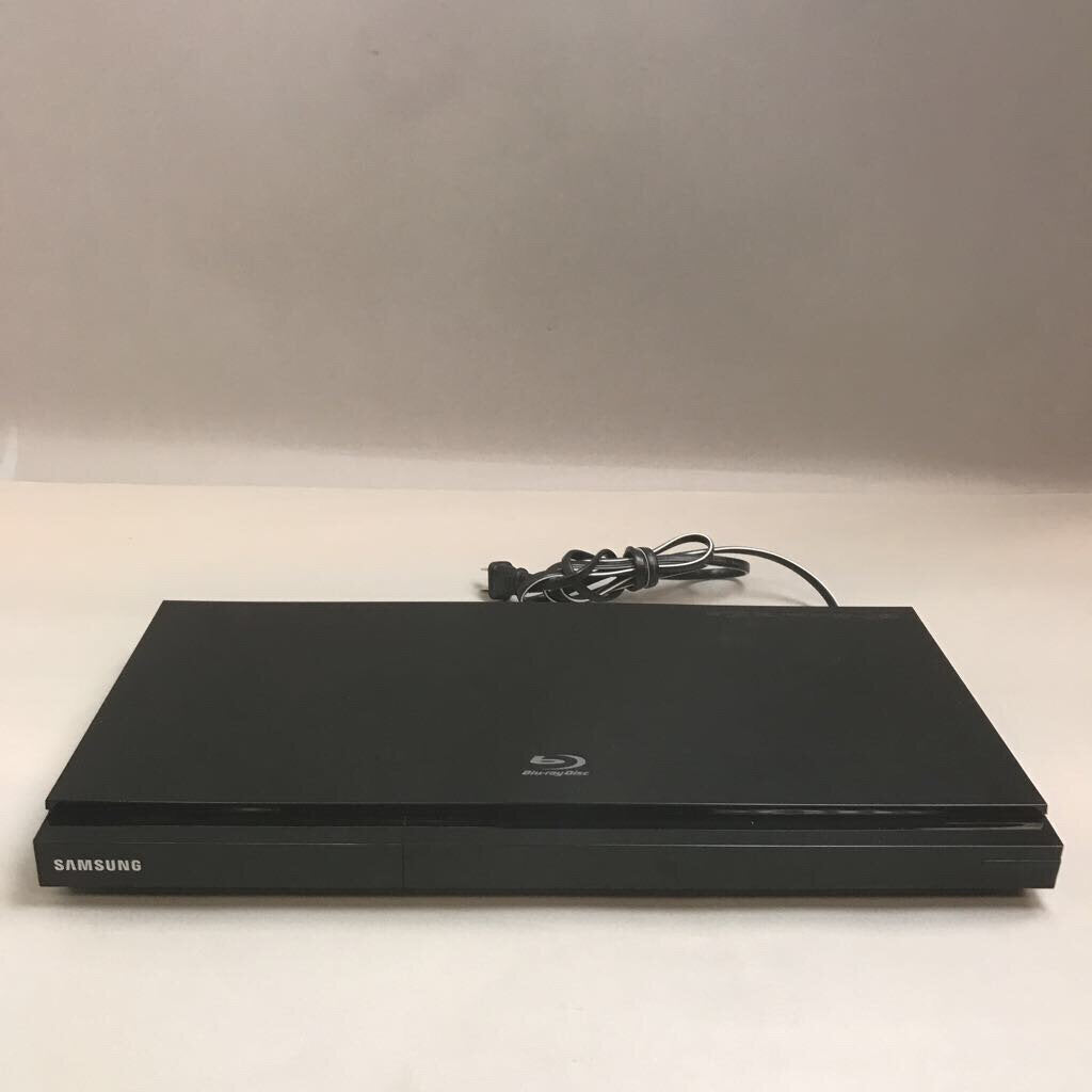 Samsung Blu-Ray / DVD Player BD-D5700 (1.5x17x8) (No Remote)