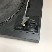 Load image into Gallery viewer, Sony PS-LX295 Stereo Turntable (~4x17x14)
