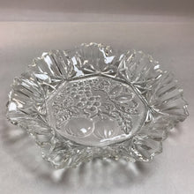 Load image into Gallery viewer, Vintage Federal Glass Ruffled Edged Pioneer Pattern/Intaglio Fruit Design Dish (7")
