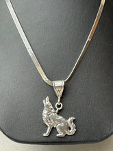 Load image into Gallery viewer, Liberty Sterling Howling Wolf Pendant on 24&quot; Flat Chain
