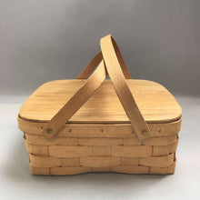 Load image into Gallery viewer, Vintage Picnic Basket with Handles (5x13x12)
