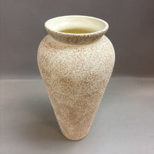 Load image into Gallery viewer, 15&quot; Haeger Textured Cream/White Vase
