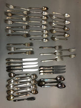 Load image into Gallery viewer, Rogers Bros &#39;First Love&#39; Silverplate Flatware Set (52pc)
