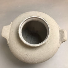 Load image into Gallery viewer, Haeger Textured Vase (10&quot;) AS IS
