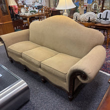 Load image into Gallery viewer, Thomasville Sofa (46x96x36)
