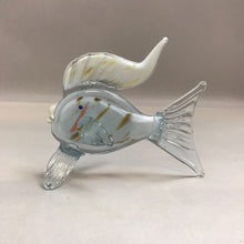 Load image into Gallery viewer, Vintage Murano Style Hand Blown Glass Fish (9x8)
