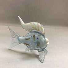 Load image into Gallery viewer, Vintage Murano Style Hand Blown Glass Fish (9x8)
