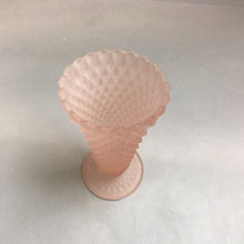 Load image into Gallery viewer, Indiana Glass Diamond Point Pink Glass Vase (8&quot;)
