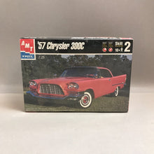 Load image into Gallery viewer, AMT &#39;57 Chrysler 300C Model Kit (1:25)
