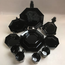 Load image into Gallery viewer, Arcoroc France Octime Black Glass 16 Piece Dish Set Mugs Plates Bowls
