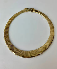 Load image into Gallery viewer, Vintage Trifari Two Tone Flexible Omega Collar Necklace (17&quot;)
