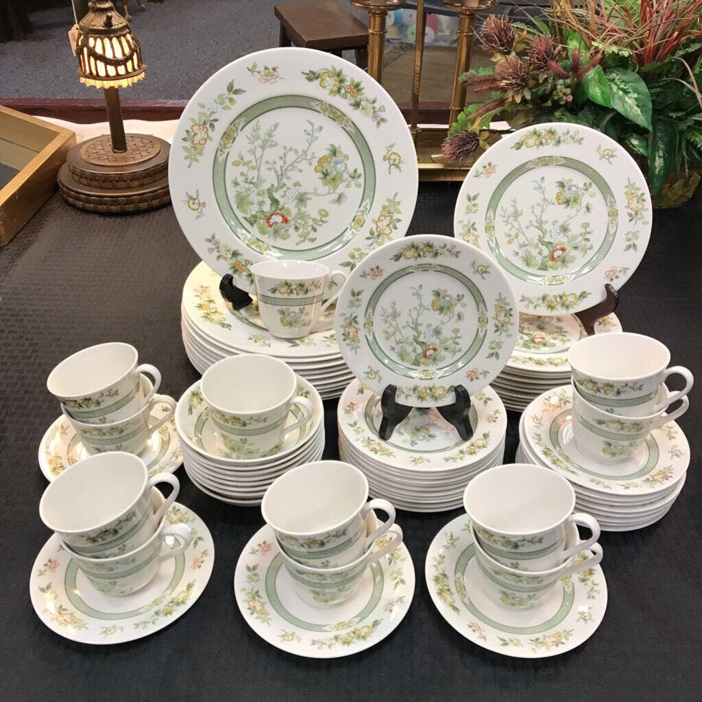 Royal Doulton 'Tonkin' China Set (55pc)