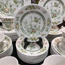 Load image into Gallery viewer, Royal Doulton &#39;Tonkin&#39; China Set (55pc)
