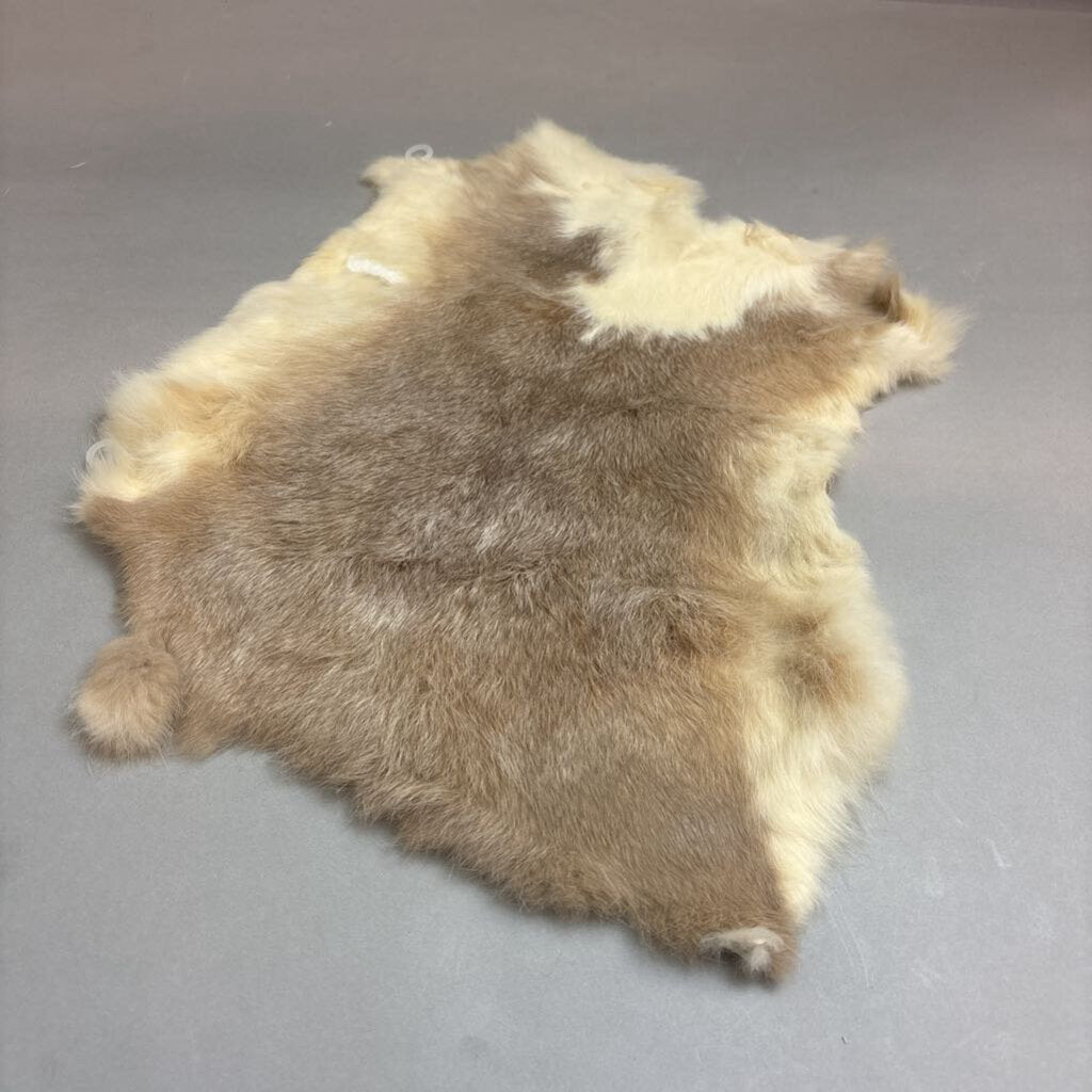 Rabbit Pelt (18x12)