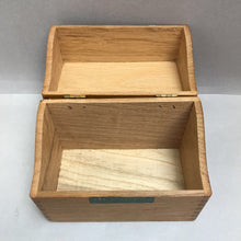Load image into Gallery viewer, Vintage Oak Recipe Box (4.5x5.5x3.25)
