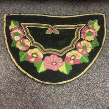 Load image into Gallery viewer, Antique Hooked Floral Rug (33x22)

