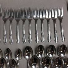 Load image into Gallery viewer, Oneida Chatelaine Silverplate Flatware Set (49pc)

