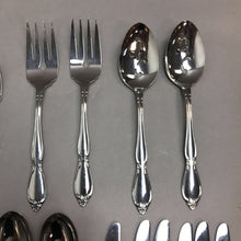 Load image into Gallery viewer, Oneida Chatelaine Silverplate Flatware Set (49pc)
