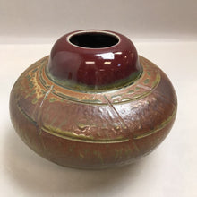 Load image into Gallery viewer, Vintage Glazed Signed Pottery Bowl (6&quot;)
