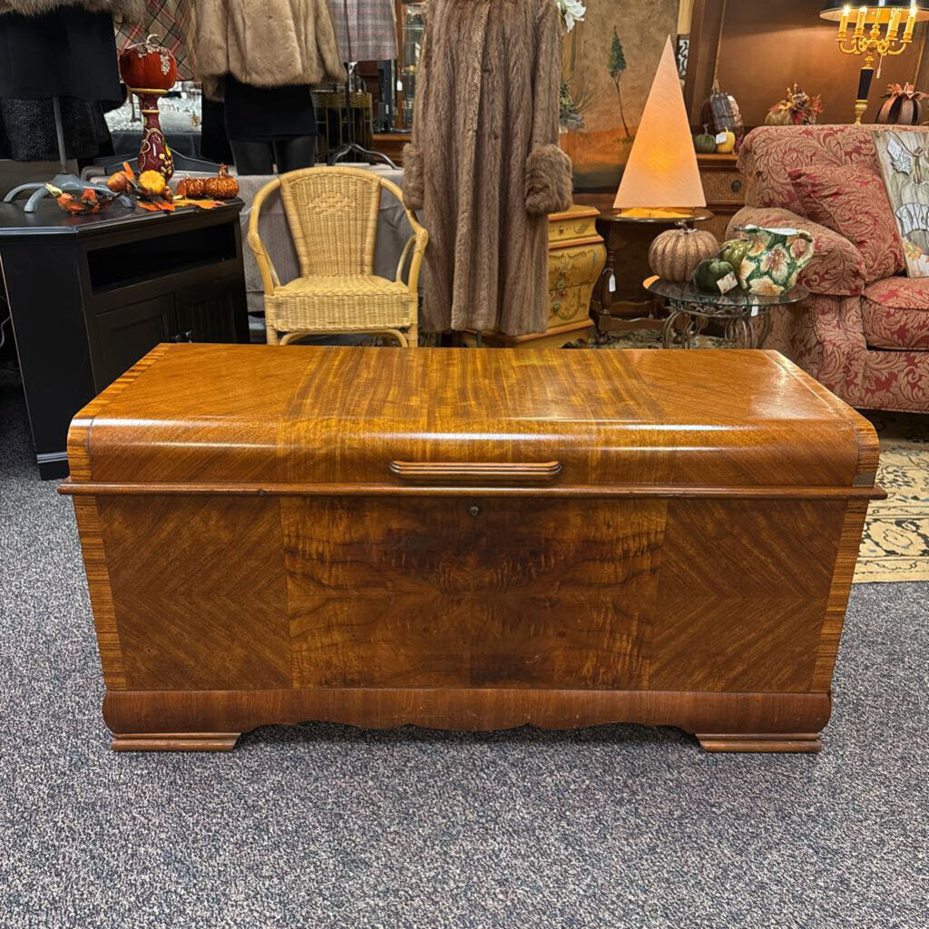 Lane Cedar Chest (23x48x19) AS IS