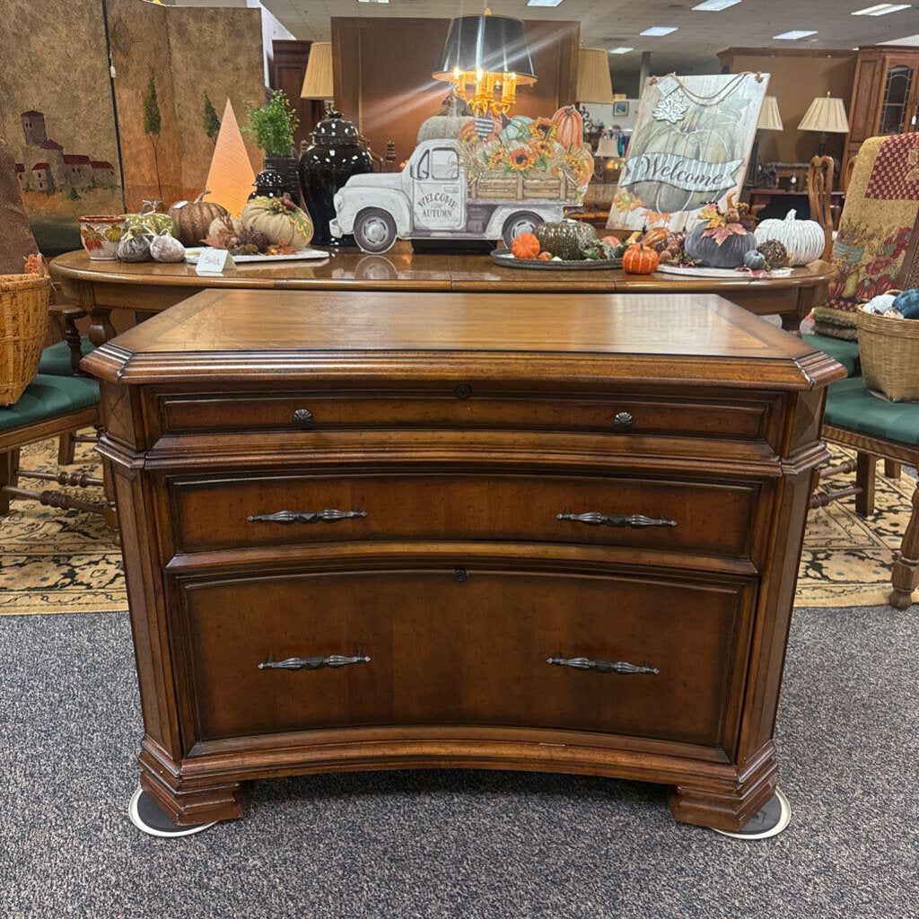 Smithe File Cabinet (30x44x20)