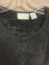 Load image into Gallery viewer, Ladies Preview Collections Angora Blend Short Sleeve Top Size L

