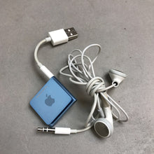 Load image into Gallery viewer, iPod Shuffle, 2GB (~1.5&quot;)
