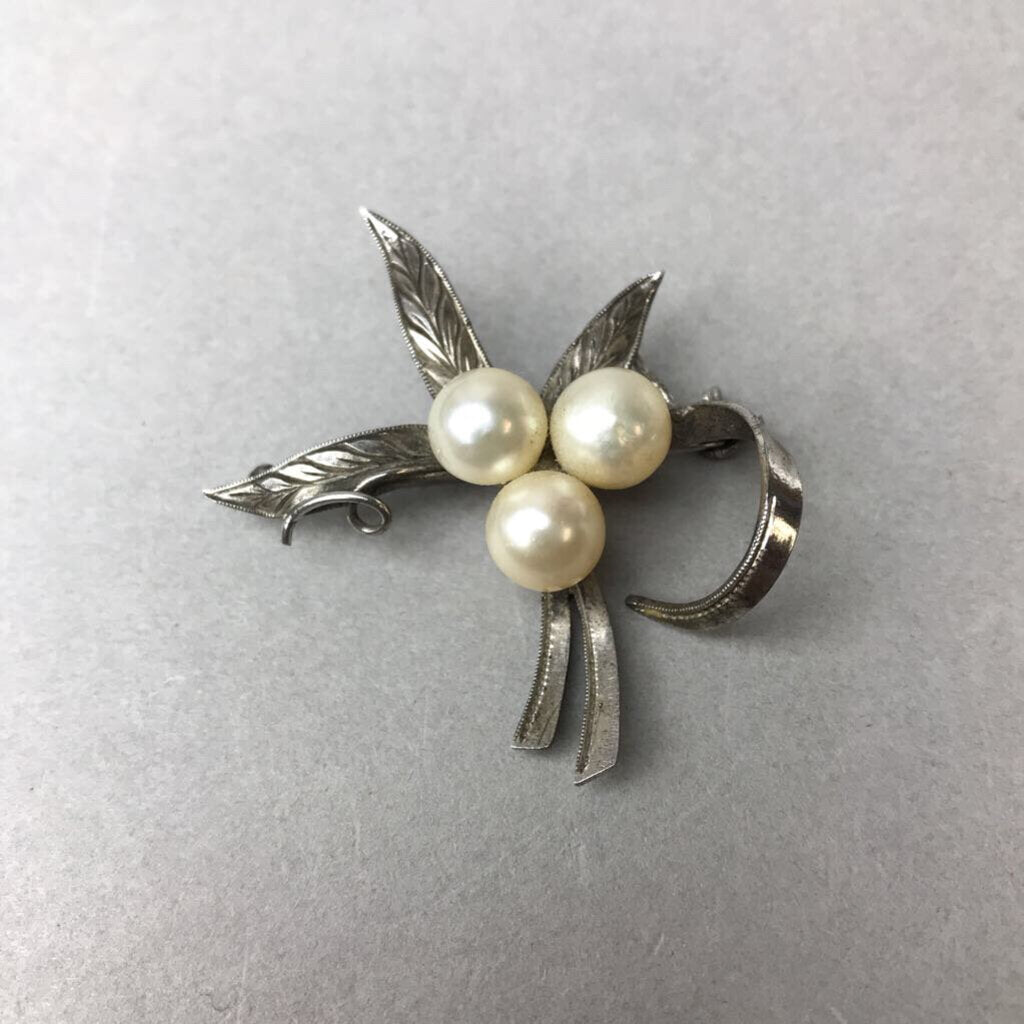 Vintage Sterling Cultured Pearl Ribbon Feather Brooch Pin (1.75