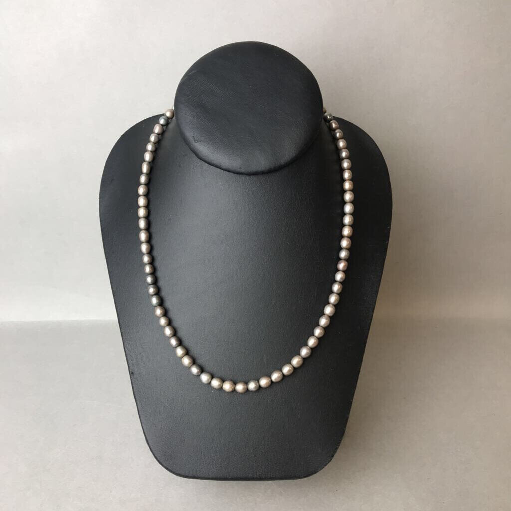 Gray Freshwater Pearl Sterling Clasp Necklace (18
