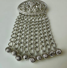 Load image into Gallery viewer, Vintage Sarah Cov Silvertone Chain Waterfall Brooch Pin (4&quot;)
