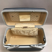 Load image into Gallery viewer, Vintage 1987 Samsonite Footed CarryPak 46 Blue Makeup Train Case - Mirror
