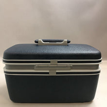 Load image into Gallery viewer, Vintage 1987 Samsonite Footed CarryPak 46 Blue Makeup Train Case - Mirror

