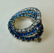 Load image into Gallery viewer, Vintage Shades of Blue Rhinestone Interlocking Circles 1.5&quot; Brooch Pin w/ 1&quot; Earrings Set
