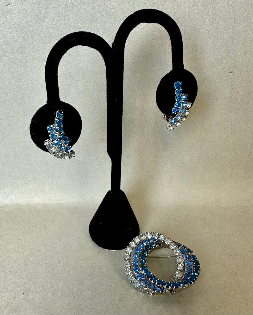 Vintage Shades of Blue Rhinestone Interlocking Circles 1.5