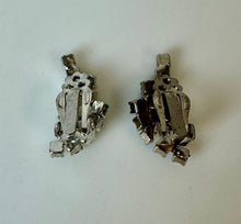 Load image into Gallery viewer, Vintage Shades of Blue Rhinestone Interlocking Circles 1.5&quot; Brooch Pin w/ 1&quot; Earrings Set

