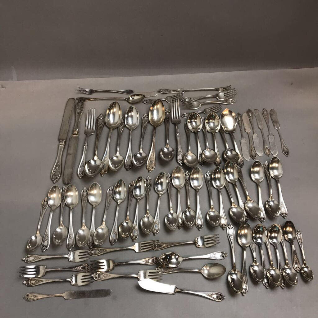 Roger Bros. 1847 Old Colony Silverplate Flatware 75 Piece