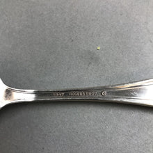 Load image into Gallery viewer, Roger Bros. 1847 Old Colony Silverplate Flatware 75 Piece

