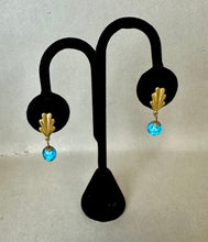 Load image into Gallery viewer, Vintage Blue Venetian Glass Bead 22&quot; Necklace &amp; 1&quot; Clip Earrings Set
