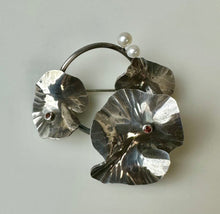 Load image into Gallery viewer, Vintage Sterling Garnet Pearl Lily Pad Brooch Pin (2&quot;)
