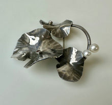 Load image into Gallery viewer, Vintage Sterling Garnet Pearl Lily Pad Brooch Pin (2&quot;)
