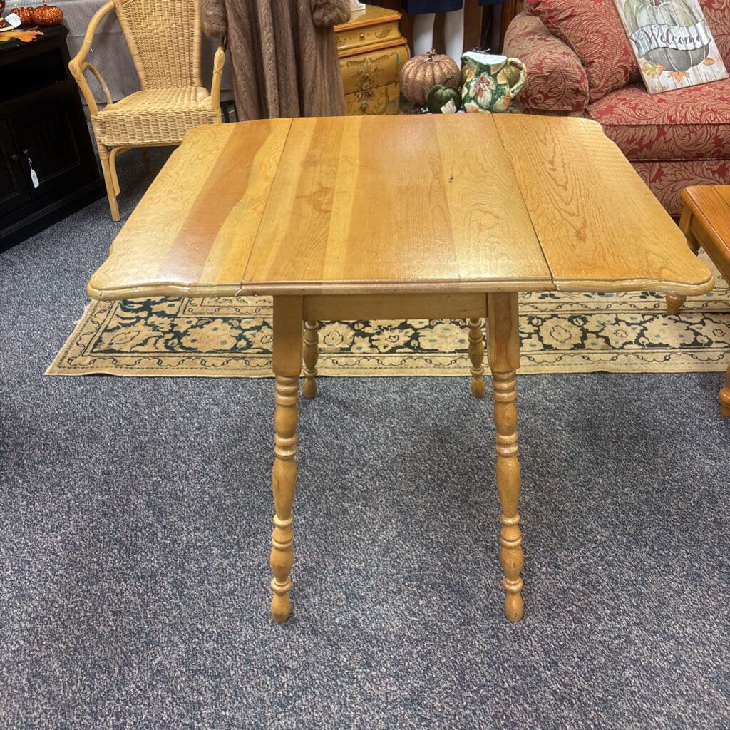 Pine Drop Leaf Table (29x19/31x29)