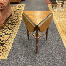 Load image into Gallery viewer, Triangle Drop Leaf Table (24x16/24x18/24)
