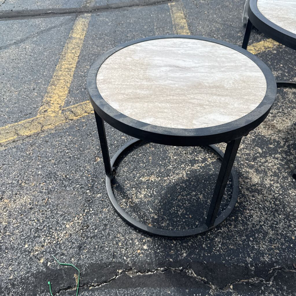 Patio End Table (18x20x20)