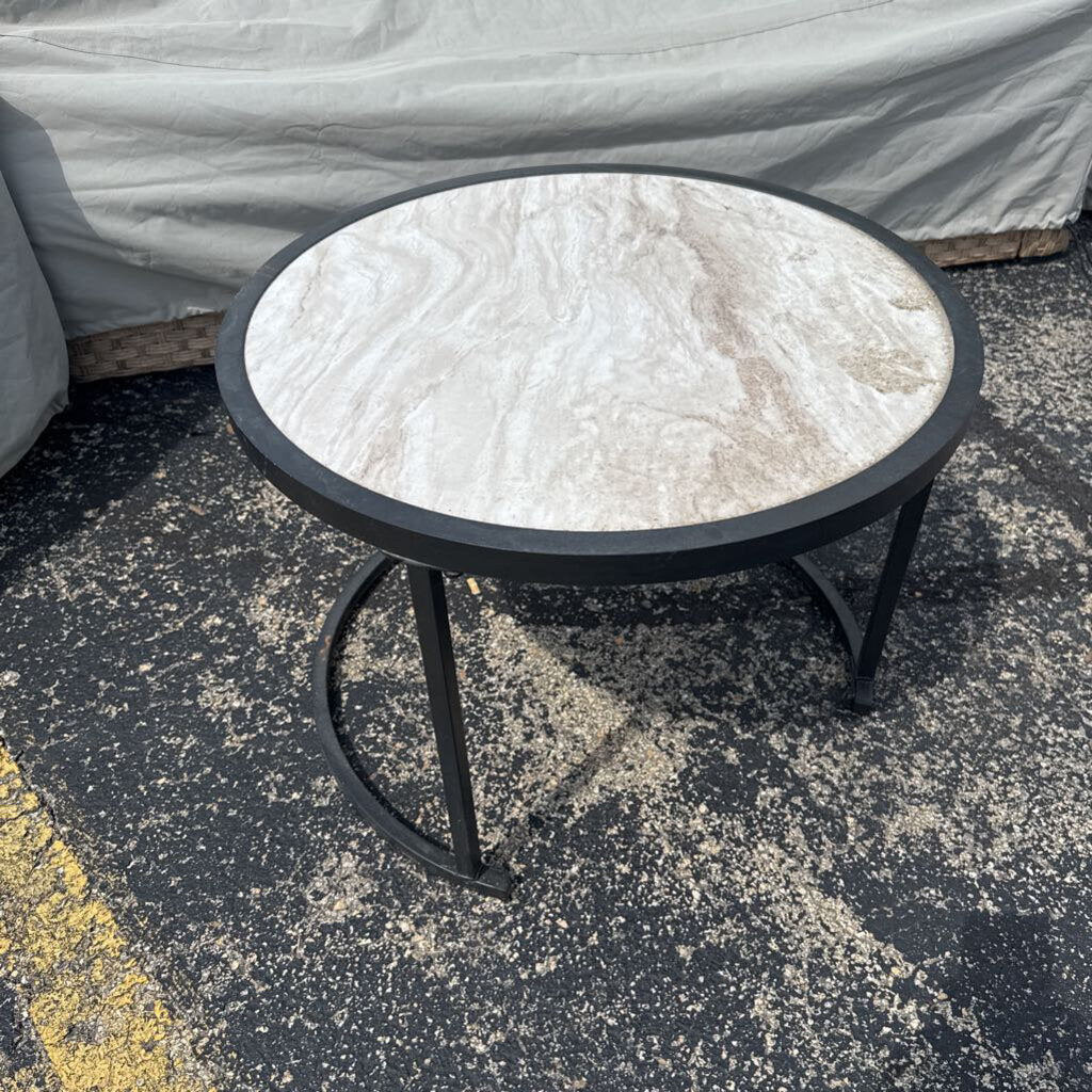 Patio Coffee Table (20x28x28)