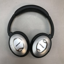 Load image into Gallery viewer, Bose QuietComfort 15 Noise-Cancelling Headphones (As-Is)
