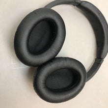 Load image into Gallery viewer, Bose QuietComfort 15 Noise-Cancelling Headphones (As-Is)
