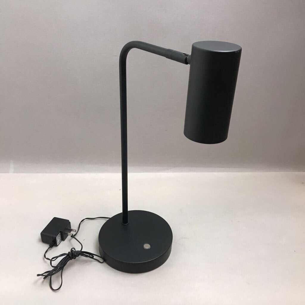 H-Welldone Black Desk Lamp (17