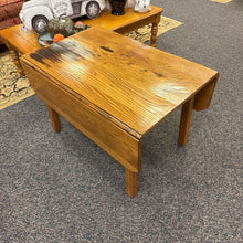 Load image into Gallery viewer, Oak Drop Leaf Table (21x33x22/39)
